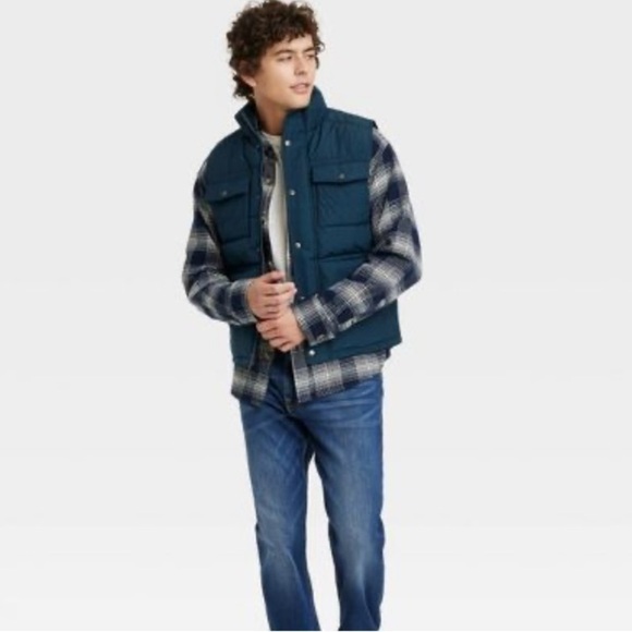 Men's Corduroy Collar Midweight Puffer
Jacket - Goodfellow & Co - Picture 3 of 7